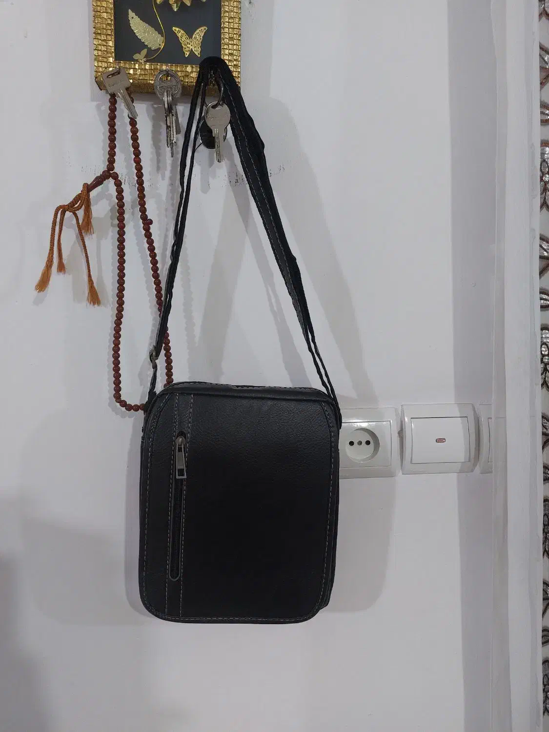 کیف|کیف، کفش، کمربند|جوانرود, |دیوار