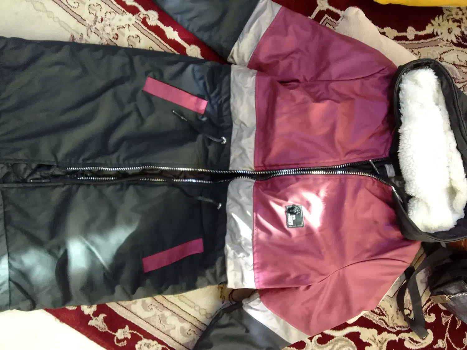 بارانی زنانه|لباس|بومهن, |دیوار