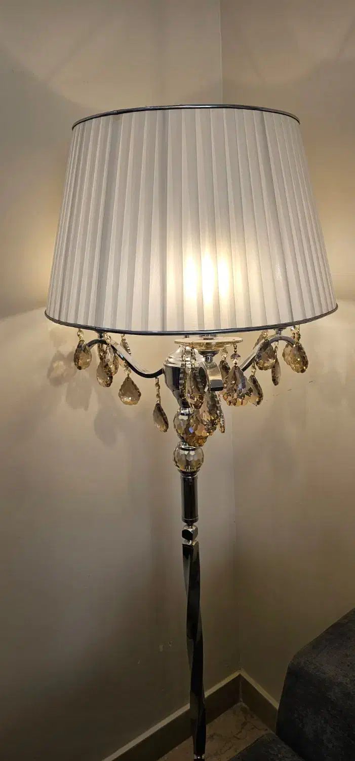 اباژور ایستاده|چراغ خواب و آباژور|تهران, شادمان|دیوار