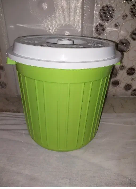 سطل زباله دانش آموز و سطل برنج نو نو|ظروف نگهدارنده، پلاستیکی، یک‌بارمصرف|تهران, ستارخان|دیوار