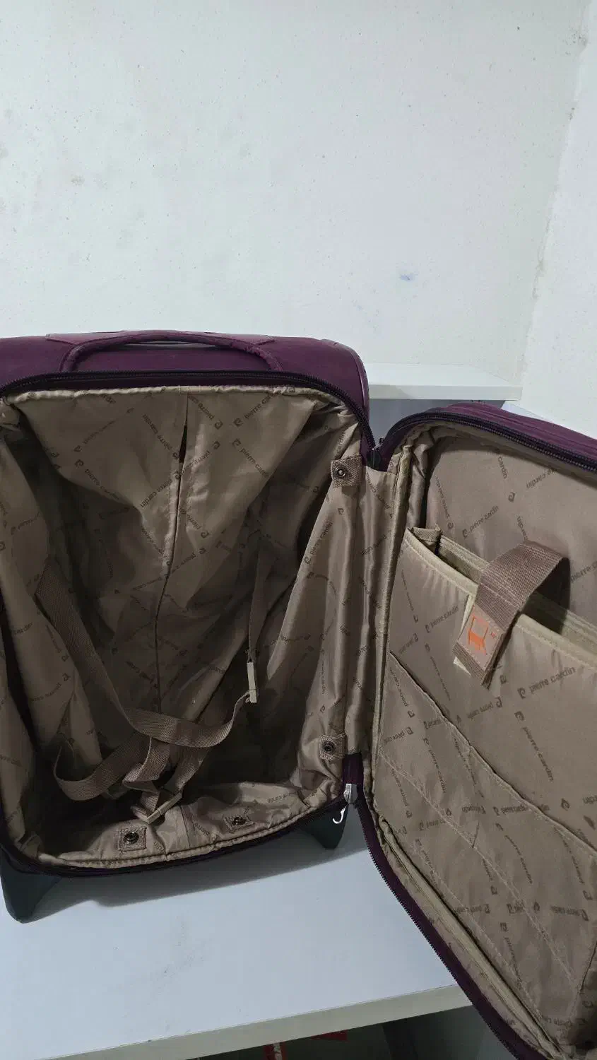 چمدان کوچک|کیف، کفش، کمربند|پردیس, فاز ۳|دیوار