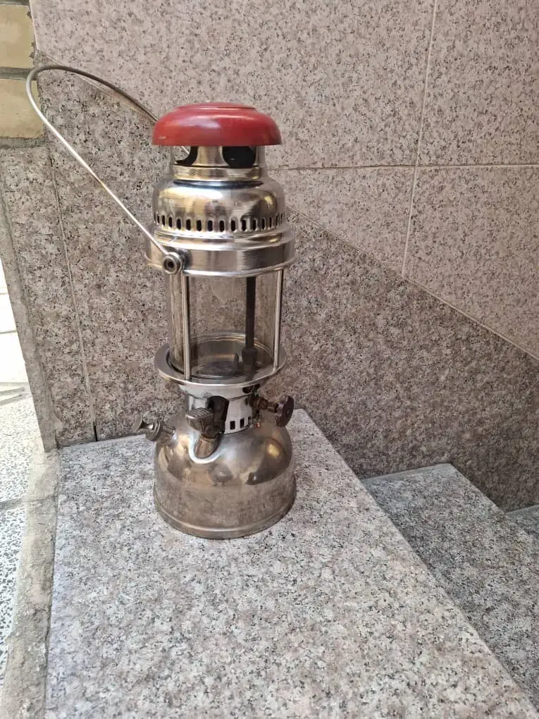 چراغ زنبوری|کلکسیون اشیاء عتیقه|فرخشهر, |دیوار