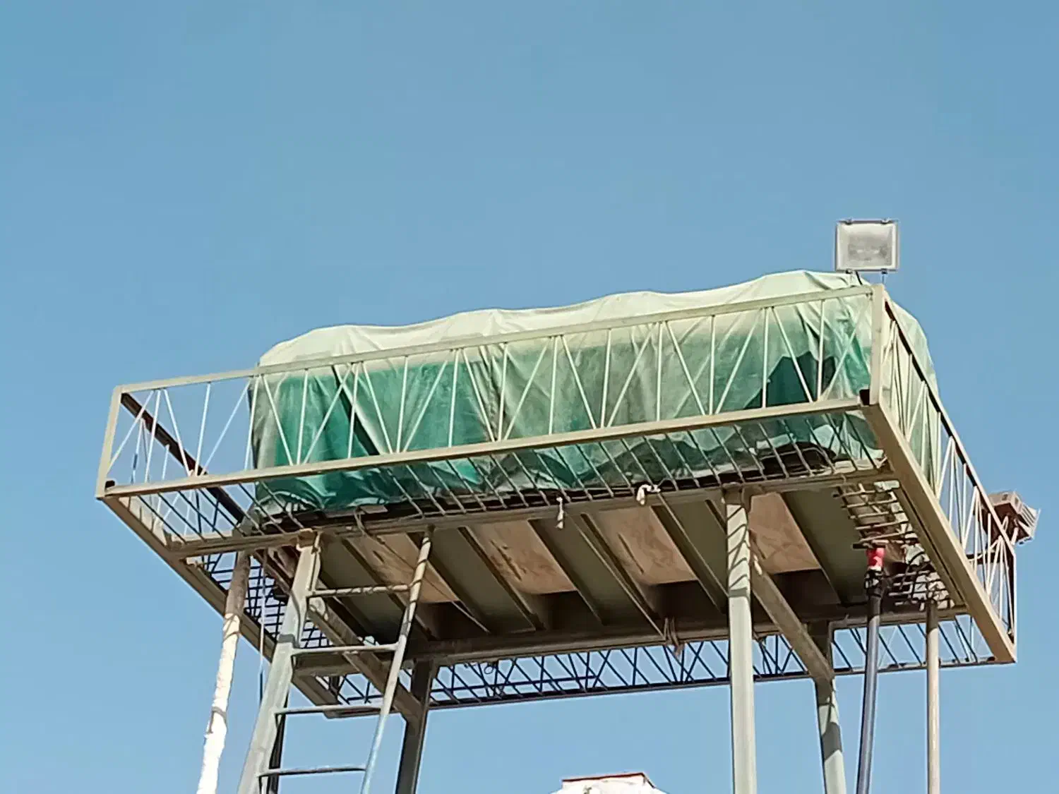 دکل و تانک آهنی|مصالح و تجهیزات ساختمان|برخوار, |دیوار