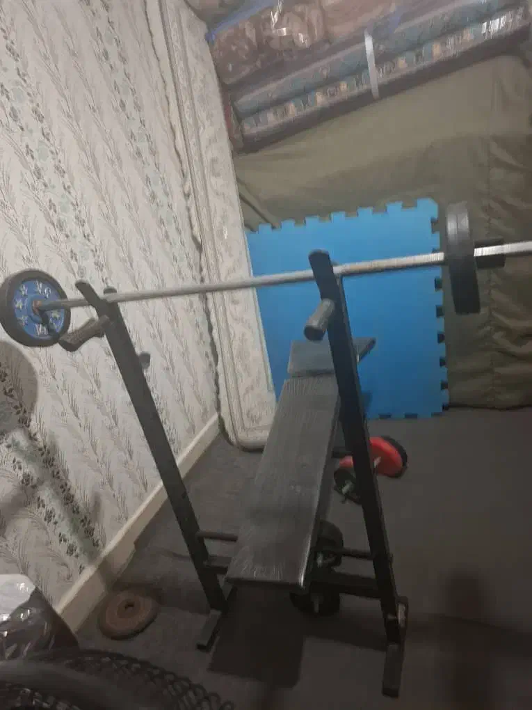 تخته پرس ، به همراه هالتر و دمبل|تجهیزات ورزشی|مشهد, دوست آباد|دیوار