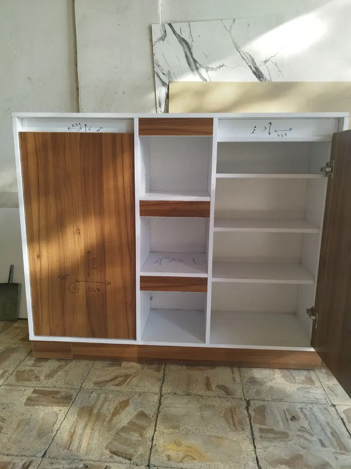 جاکفشی|جاکفشی، کمد، دراور|جهرم, |دیوار