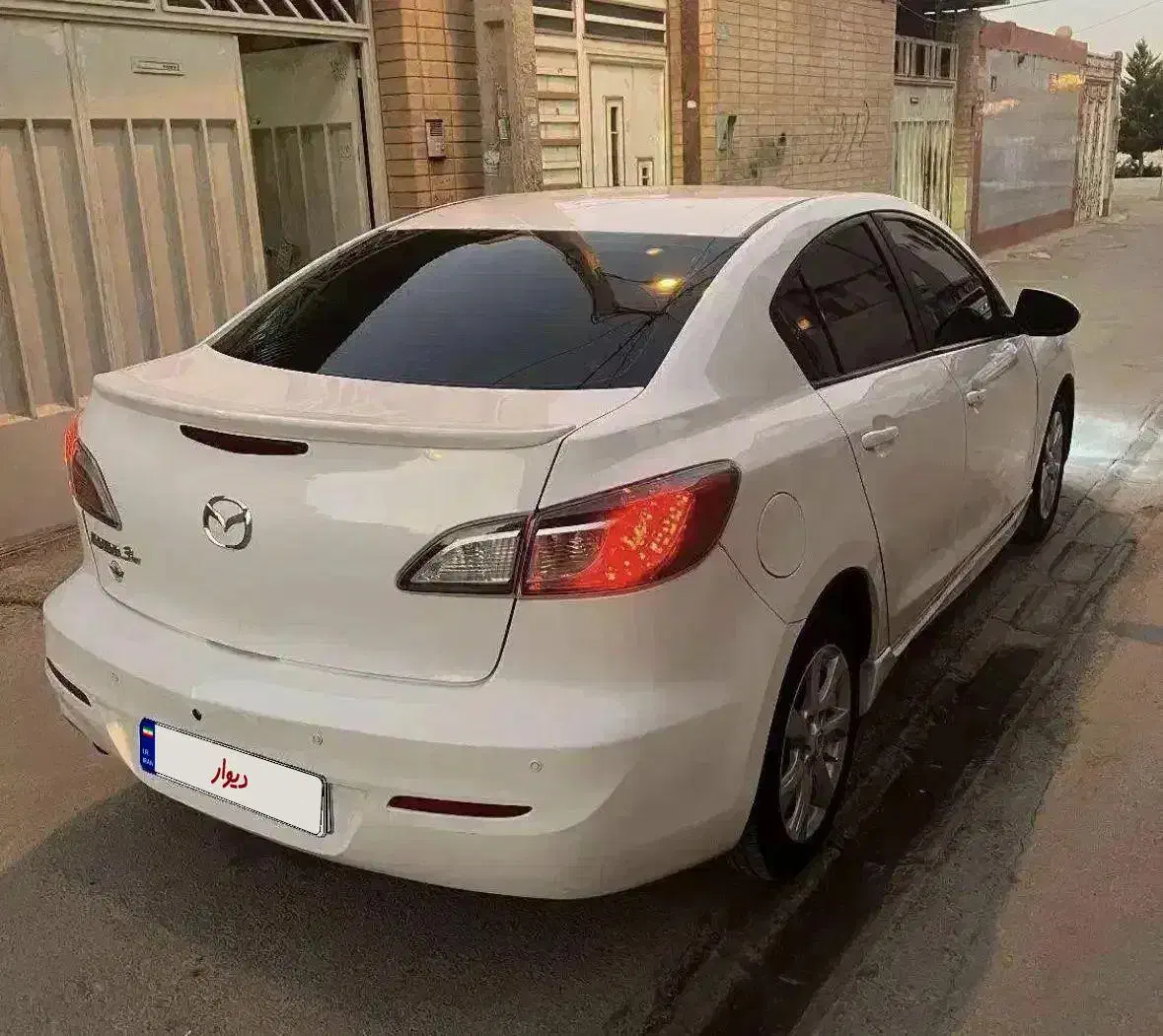 مزدا ۳ نیو سفید تمیز بدون مشابه|خودرو سواری و وانت|رشت, بلوار گیلان|دیوار