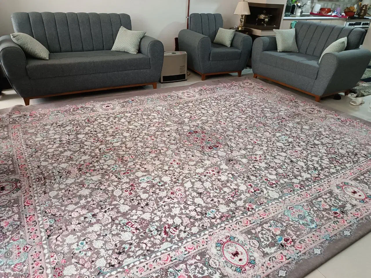 روفرشی کشدار ترک|روفرشی|نیشابور, بنیاد شهید|دیوار