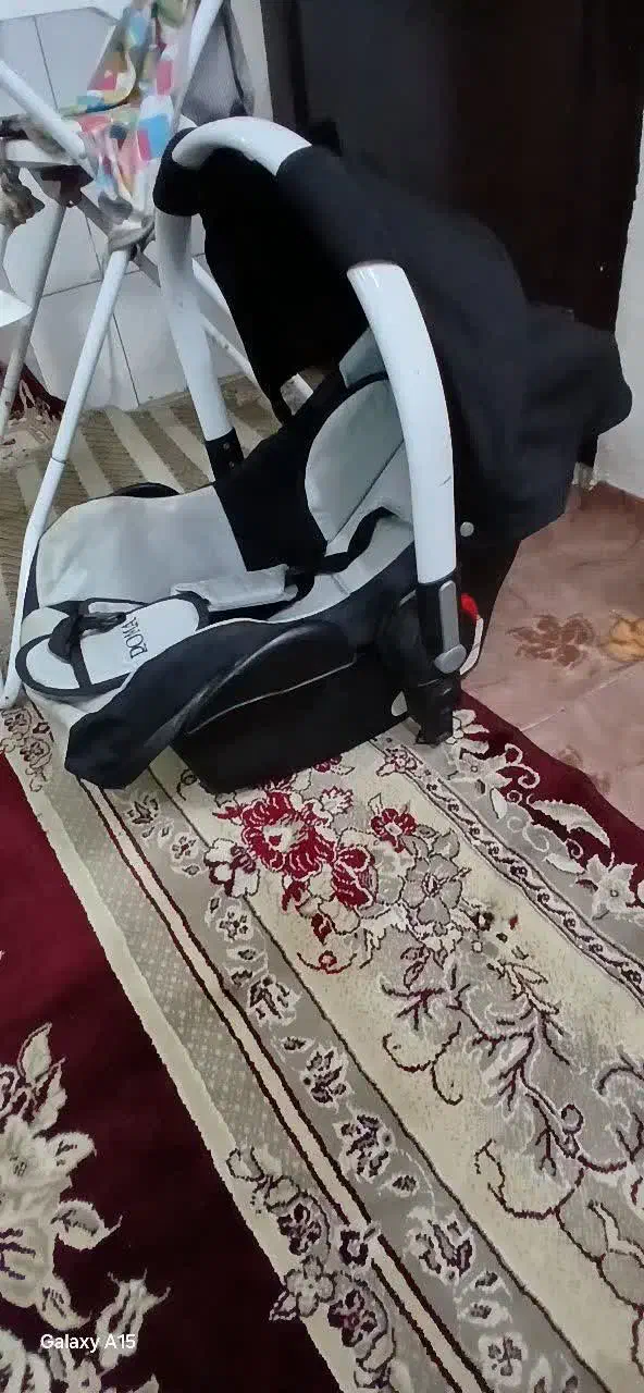 کریر وصندلی غذا خوری|کالسکه و لوازم جانبی|چهاردانگه (تهران), |دیوار