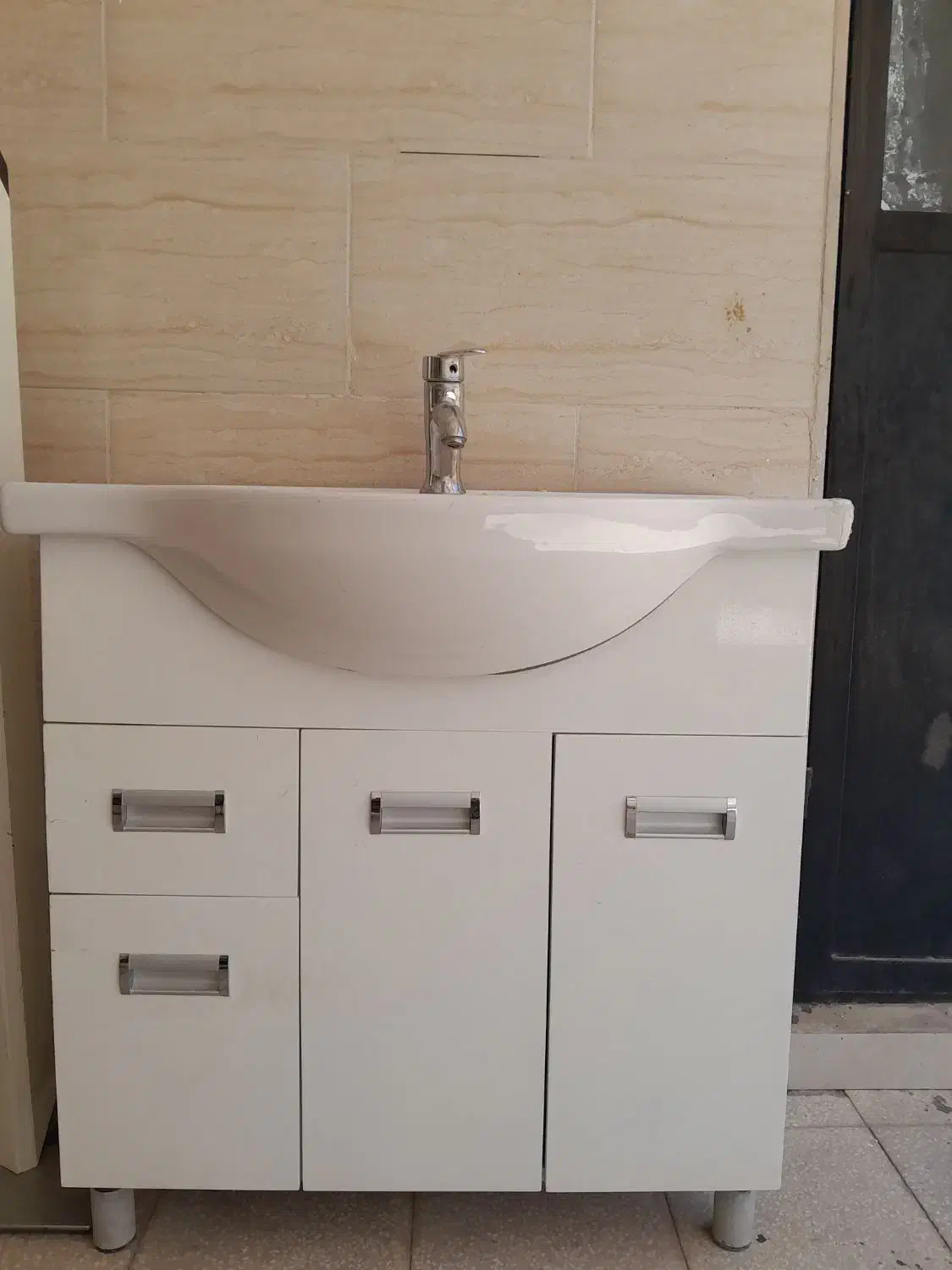 روشویی کابینتی سه در|لوازم سرویس بهداشتی|سمنان, |دیوار