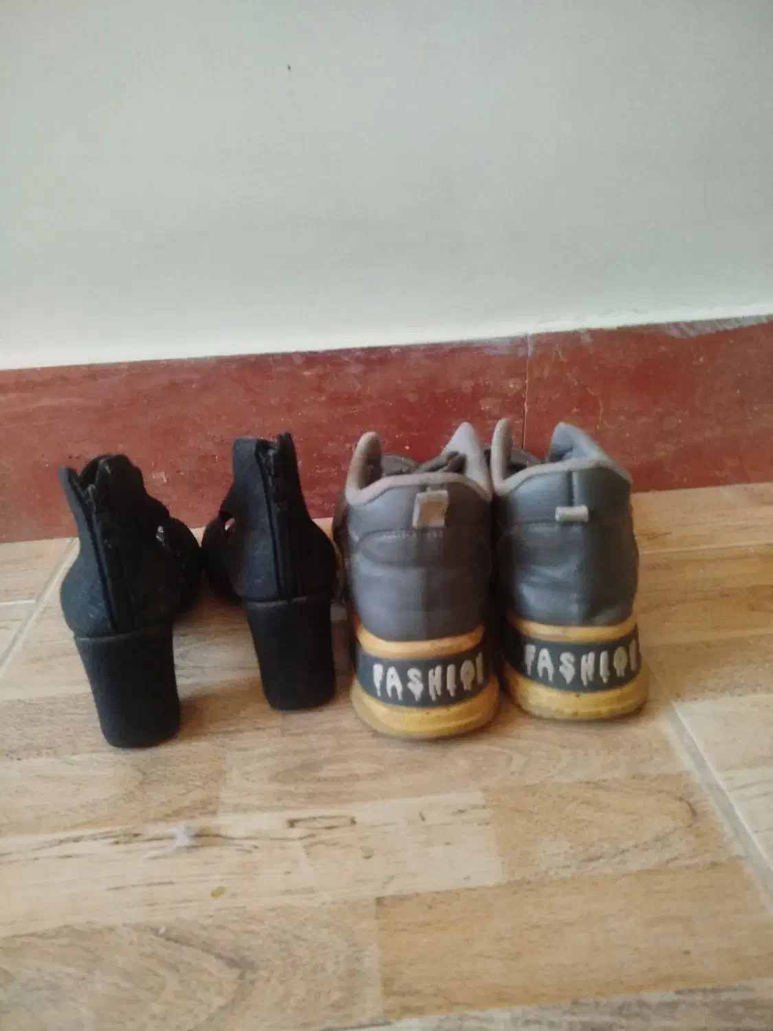 کفش|کیف، کفش، کمربند|شهرکرد, |دیوار