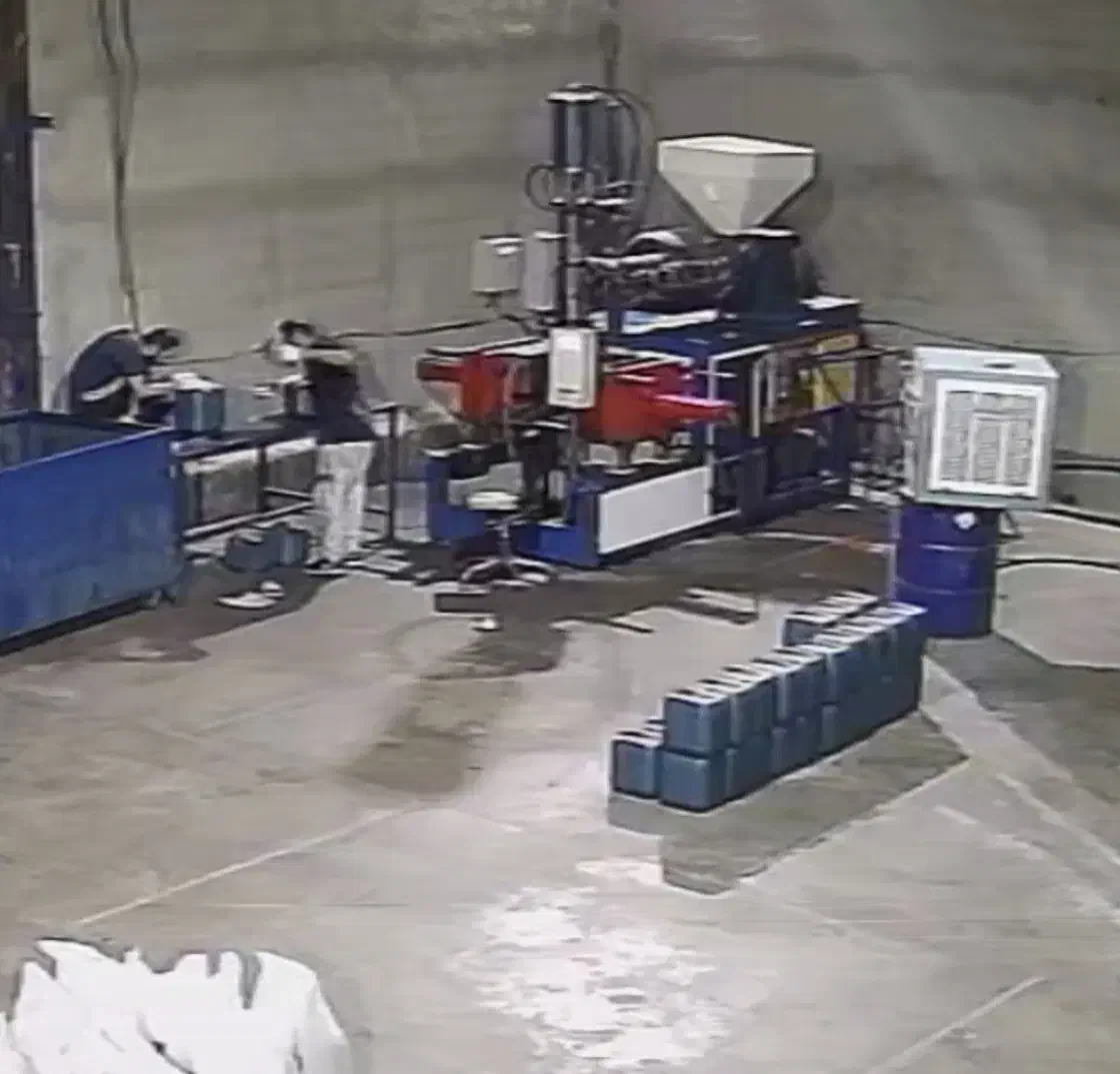 دستگاه تزریق بادی 20 لیتری|ماشین‌آلات صنعتی|صفادشت, |دیوار