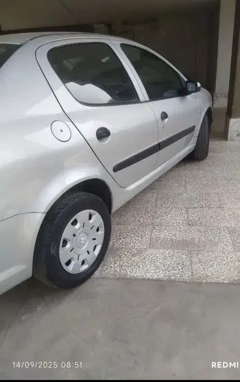 رانا مدل ۹۴ولی تحویلی مدل۹۵|خودرو سواری و وانت|مشهد, شهرک شهید باهنر|دیوار