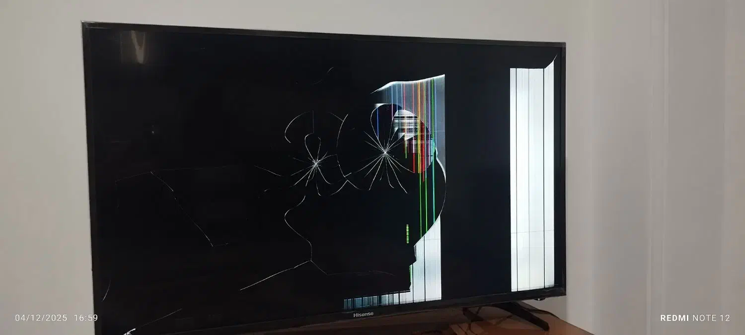 تلویزیون پنل شکسته|تلویزیون و پروژکتور|رشت, کوی قدس|دیوار