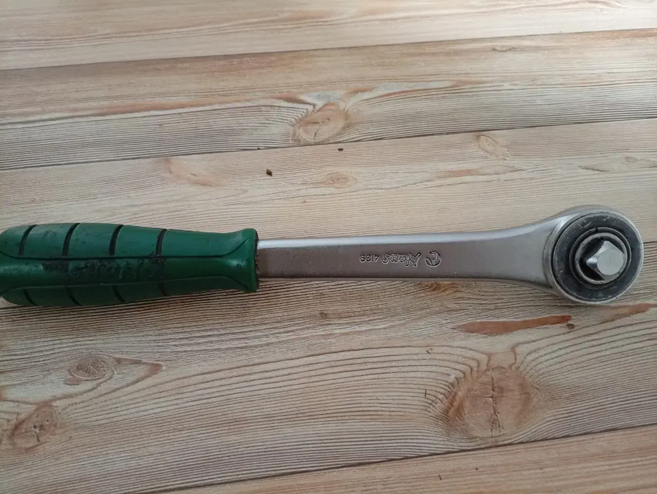 ابزارالات|ابزارآلات|ملارد, |دیوار