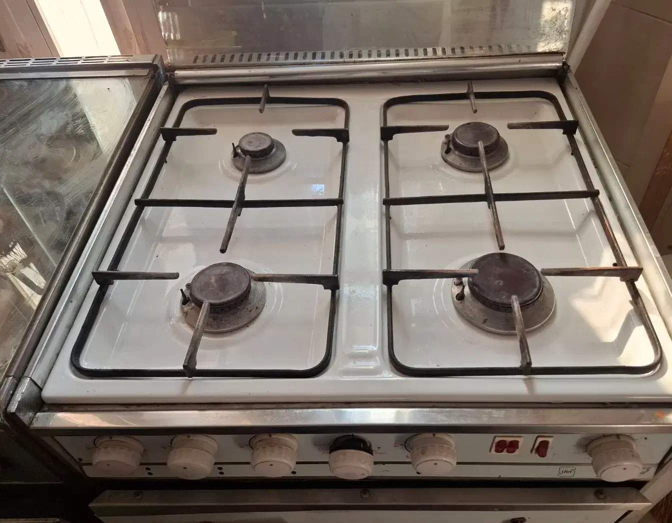 گاز فر دار 4 شعله برند الیش گاز واقعا در حد نو|اجاق گاز و لوازم برقی پخت‌وپز|ساری, |دیوار