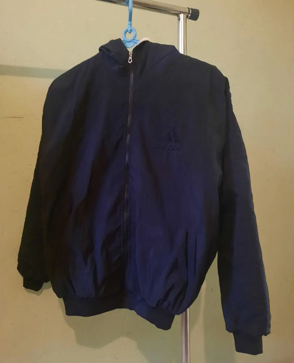 پوشاک|لباس|میانه, |دیوار