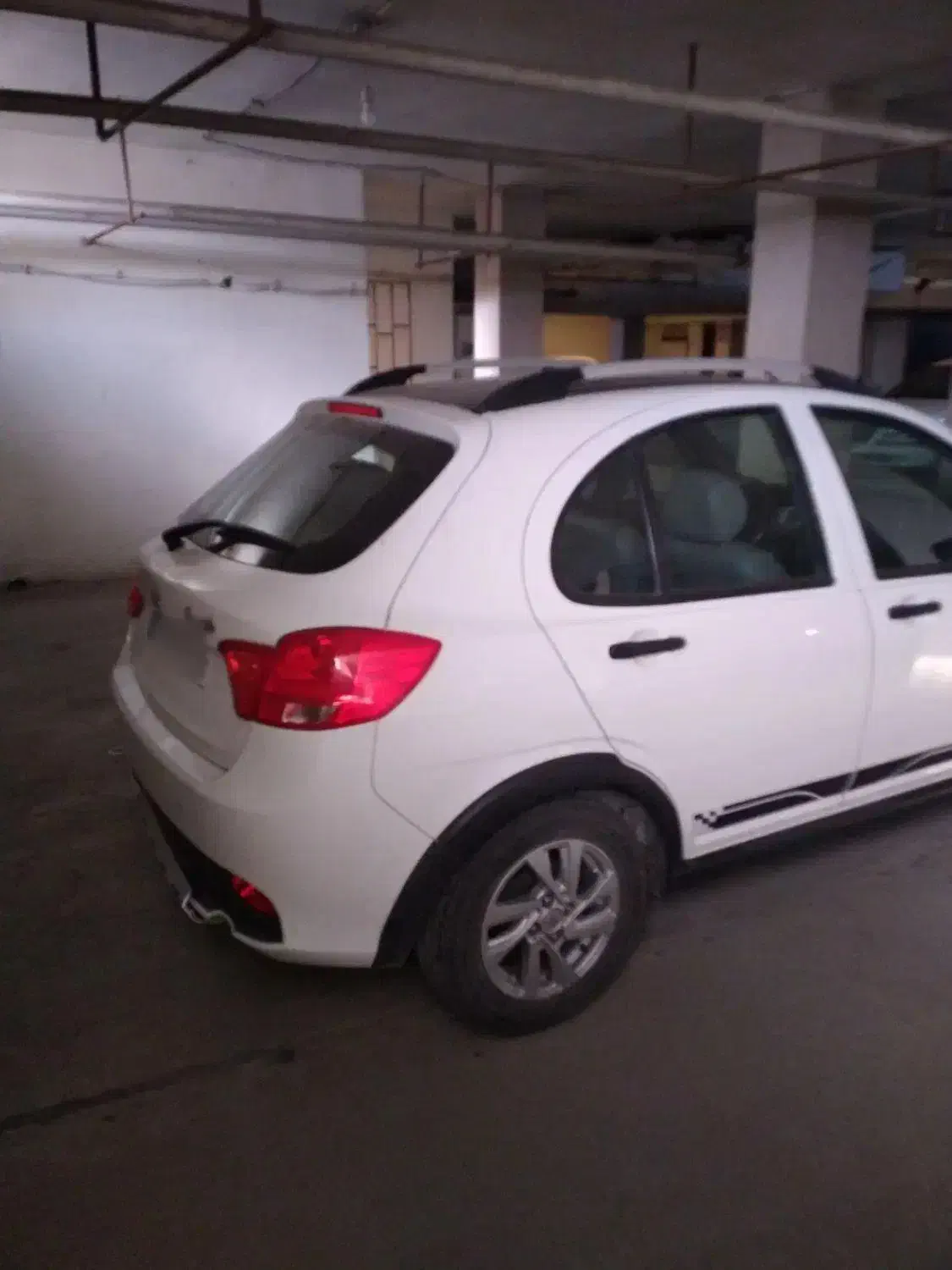 کوئیک فروشی مدل ۴۰۱|خودرو سواری و وانت|مهاجران, |دیوار