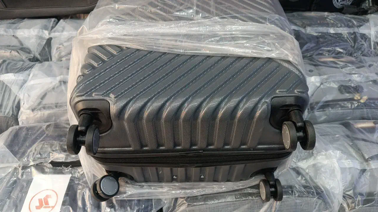 چمدان ست و تکی ضد ضربه نشکن بسیار مقاوم ام mr|کیف، کفش، کمربند|برخوار, |دیوار