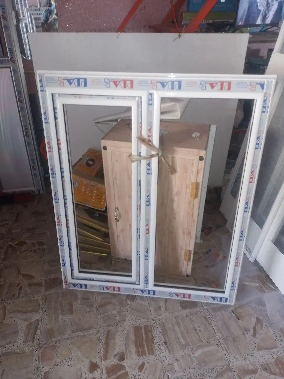 نصب تعمیر وسرویس انواع درب سرویس بهداشتی وتوری|خدمات پیشه و مهارت|بم, |دیوار