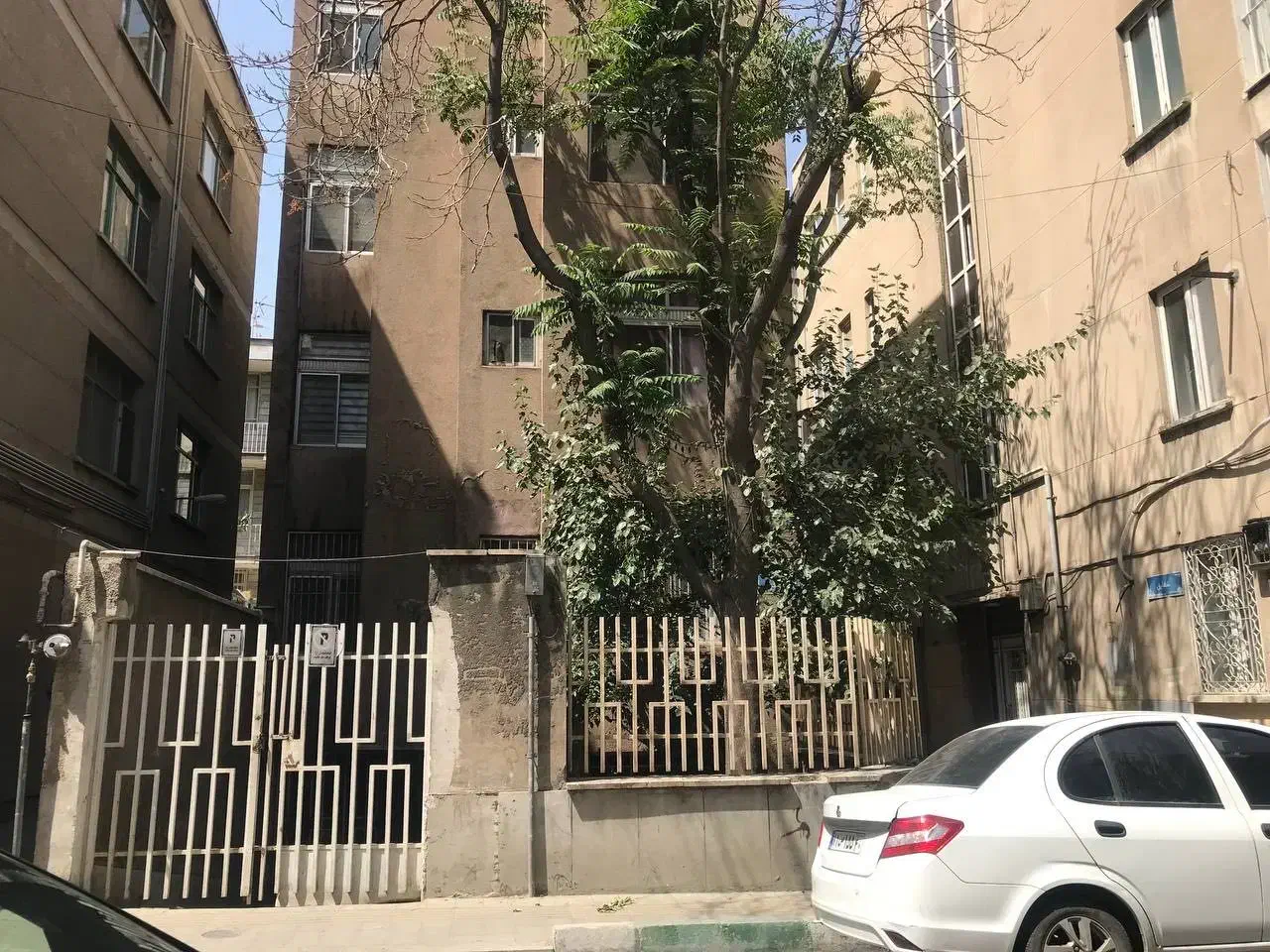 آپارتمان ۶۷ متری همکف فلسطین، سکونت و سرمایه‌گذاری|فروش آپارتمان|تهران, فلسطین (میدان انقلاب)|دیوار