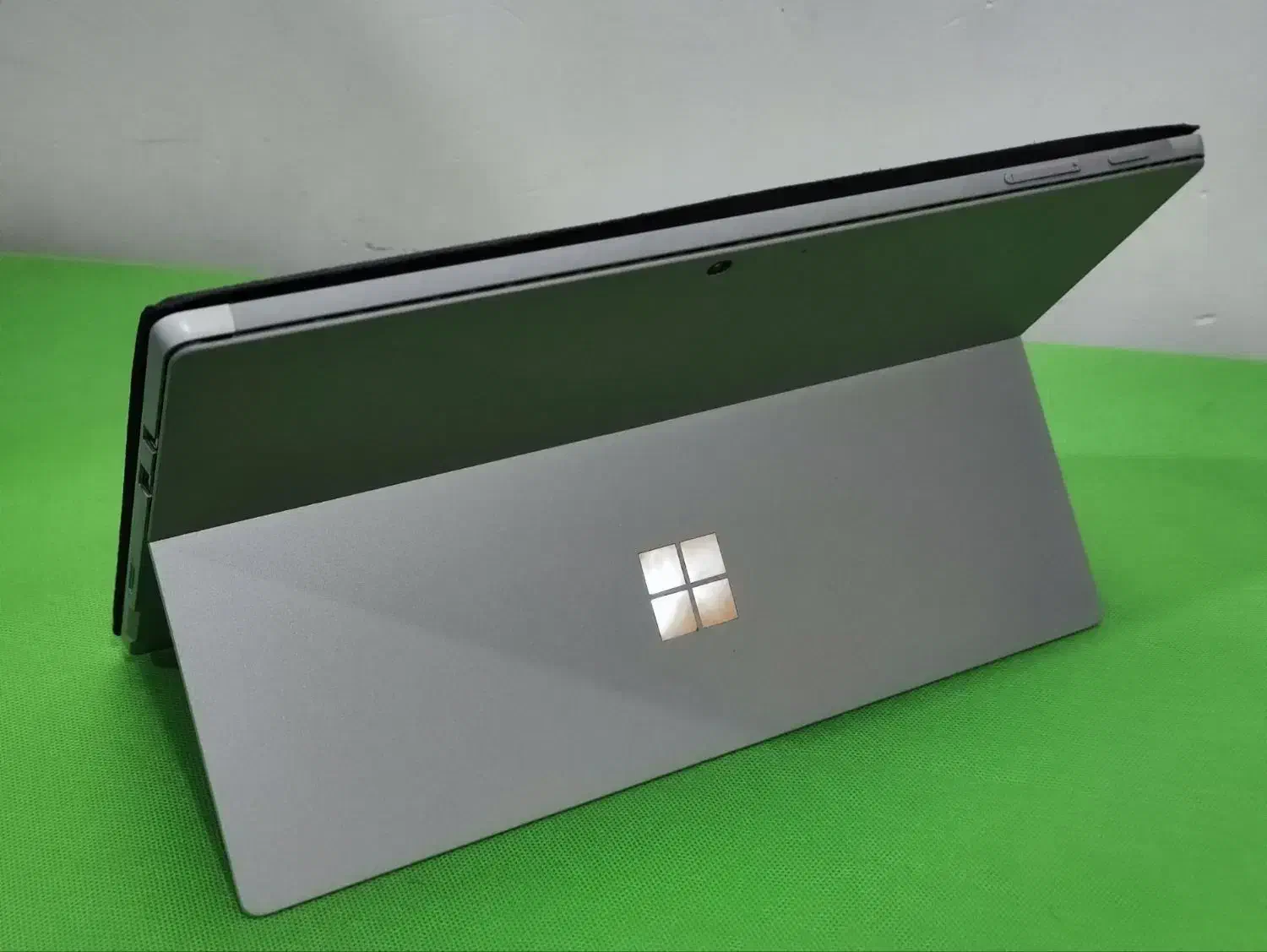 سورفیس تبلت شو - کیبورد از بدنه جدا میشه|رایانه همراه|گرگان, |دیوار