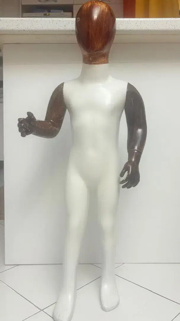 مانکن و گیره لباس بچه گانه و رگال وسط و...|فروشگاه و مغازه|تهران, خواجه نظام الملک|دیوار