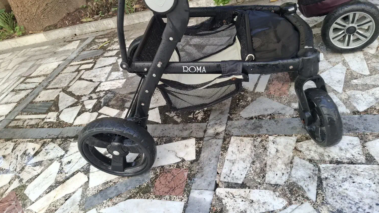 کالسکه و سه چرخه|کالسکه و لوازم جانبی|رشت, نظری|دیوار