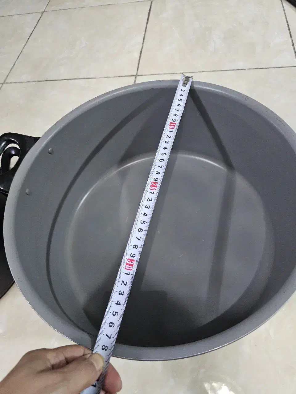 قابلمه تفلون سایز ۲۸ و ۳۶ جنس درجه یک|ظروف پخت‌وپز|تهران, سردارجنگل|دیوار