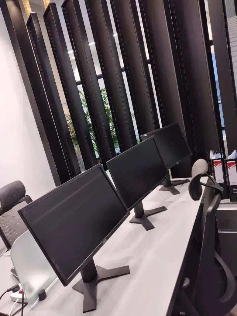 فروش مانیتور Dell در حد نو|قطعات و لوازم جانبی رایانه|تهران, آبشار تهران (دریاچه)|دیوار