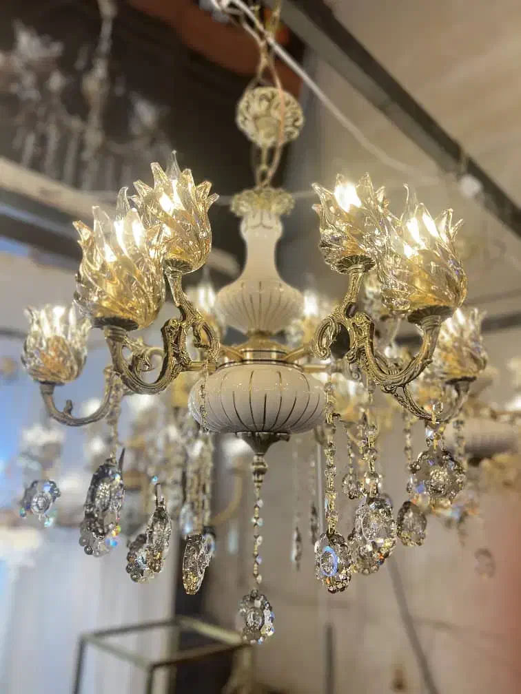 لوستر برنز اصل فقط ۵۸۰۰|لوستر و چراغ آویز|قم, کاسه گران|دیوار