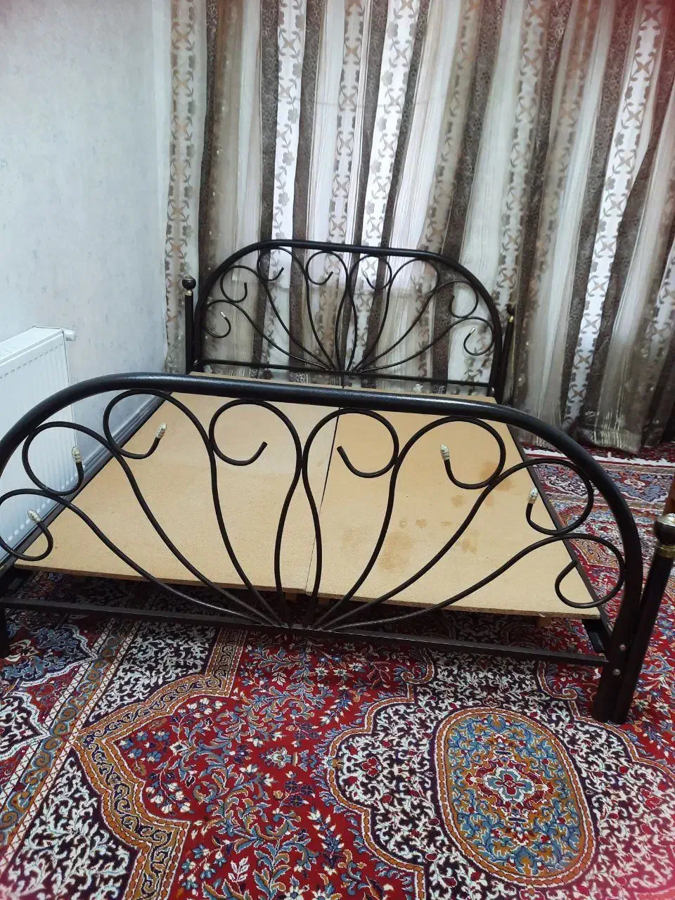 تخت خواب دو نفره فلزی|تخت و سرویس خواب|تویسرکان, |دیوار