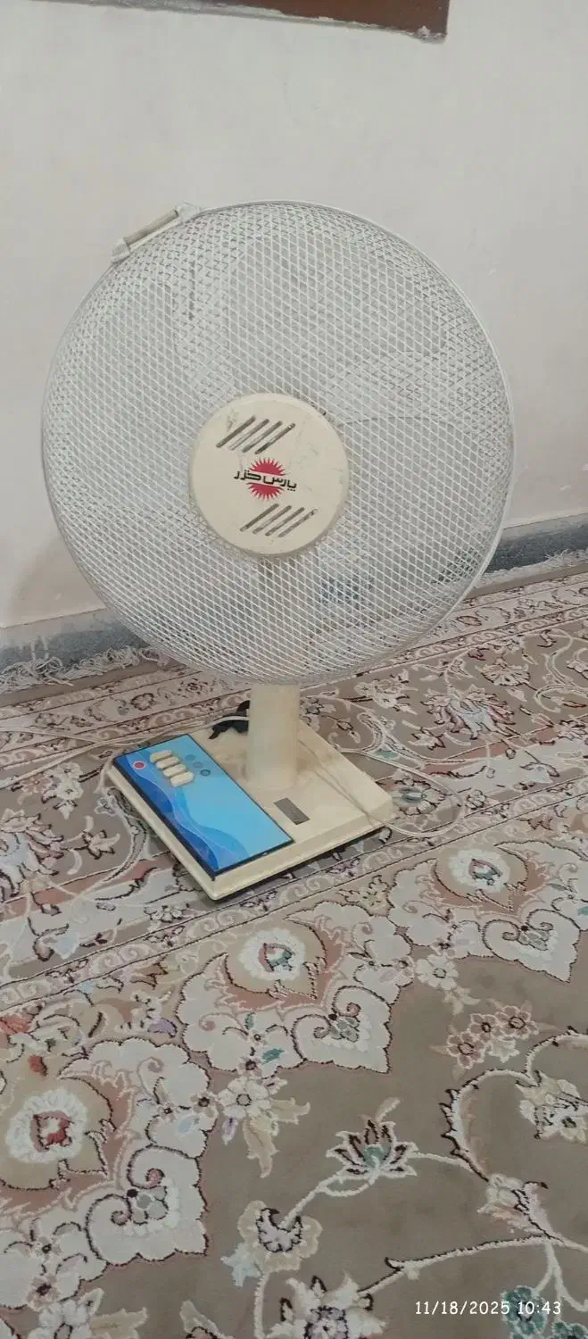 دو عدد پنکه سالم|پنکه و تصفیه‌کنندهٔ هوا|زاهدان, |دیوار