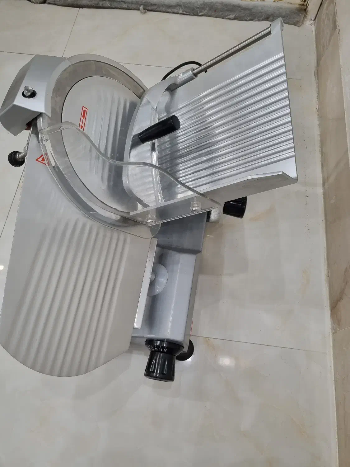 کالباس بر محک|فروشگاه و مغازه|شیراز, میرزاکوچک خان|دیوار