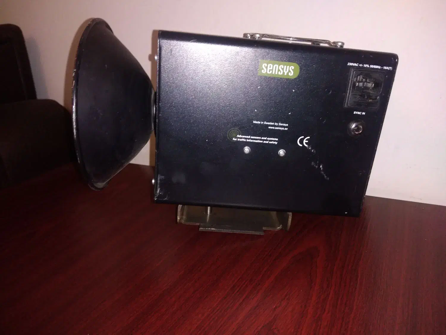 فلش عکاسی، سوئدی Maid in Sowed|دوربین عکاسی و فیلمبرداری|تهران, دریا|دیوار