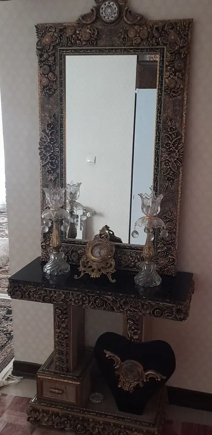 میزال سی دی،ویترین،آیینه وچراغ|بوفه، ویترین، کنسول|کاشان, شهرک خاتم الانبیا (مسکن ملی کاشان)|دیوار