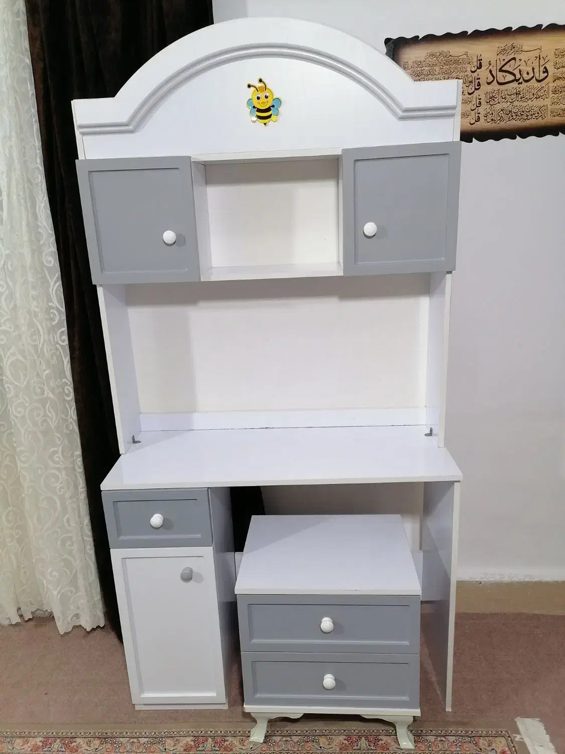 یک عدد میز تحریر ویک عدد پاتختی|میز تحریر و کامپیوتر|یاسوج, |دیوار