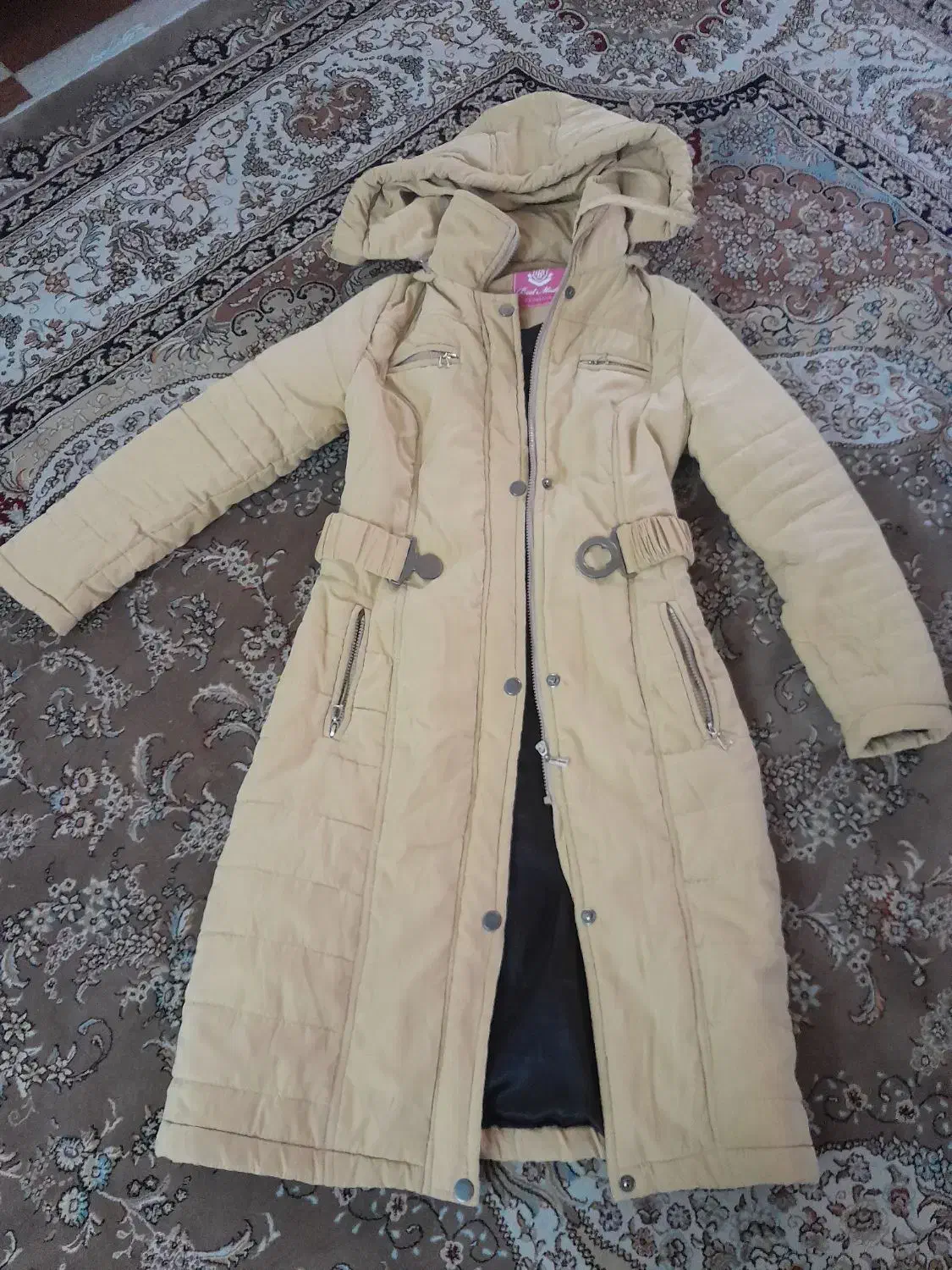 پالتوبارانی بلندخردلی|لباس|مشگین شهر, |دیوار