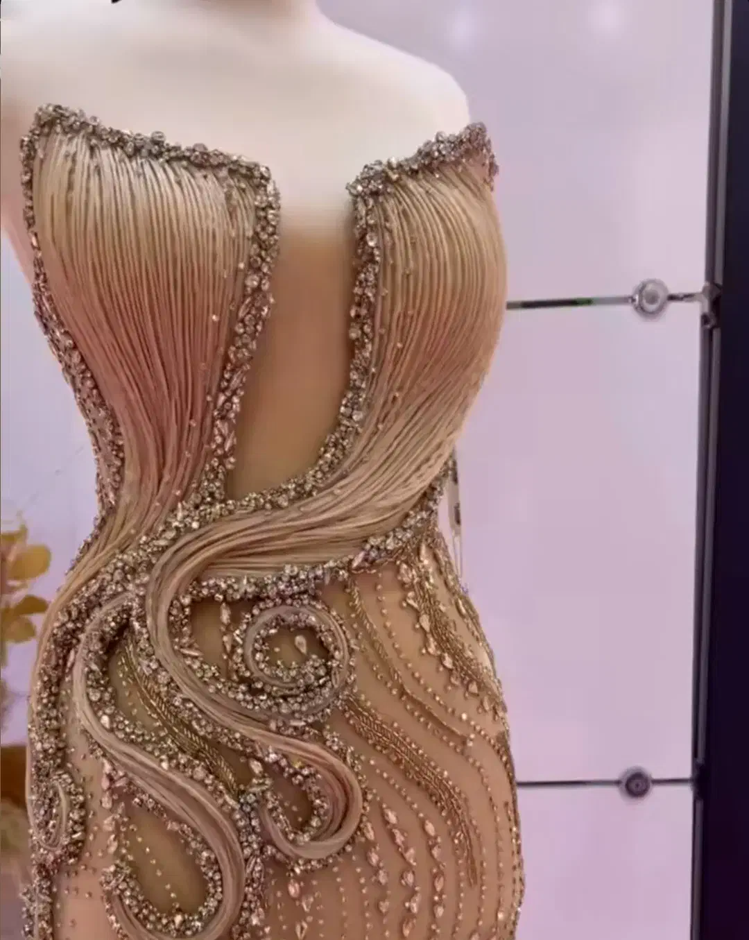 آموزش ودوخت لباس مجلسی وعروس با مدرک فنی وحرفه ای|خدمات آموزشی|آزادشهر, |دیوار