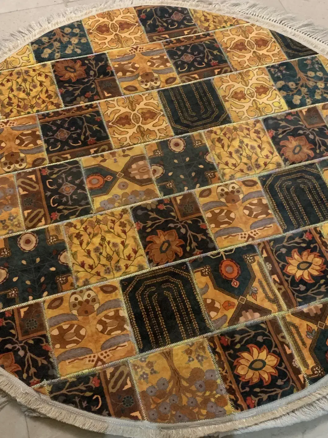 فرش ماشینی دایره ای|فرش|تهران, حکیمیه|دیوار