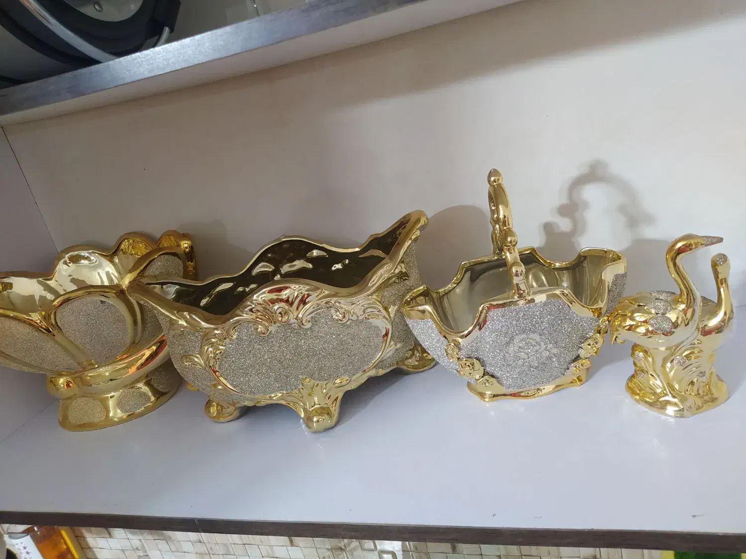 ظرف پذیرایی|ظروف سرو و پذیرایی|صومعه‌سرا, |دیوار