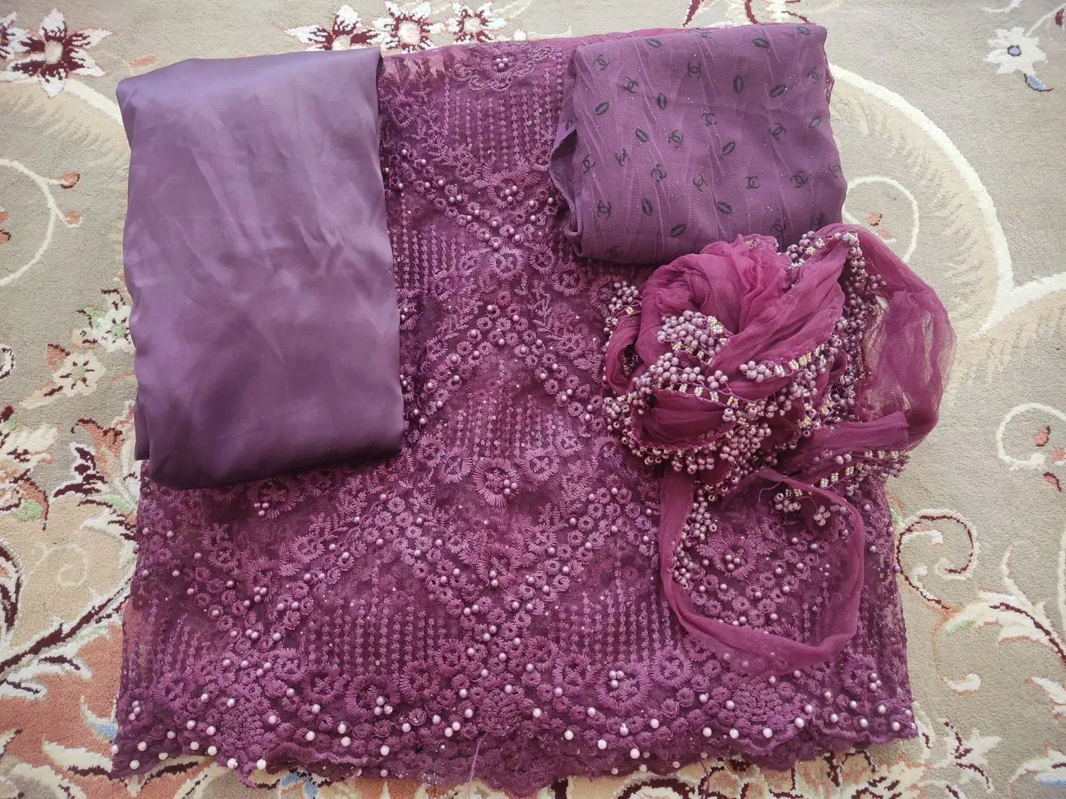 لباس سقزی|لباس|قروه, |دیوار