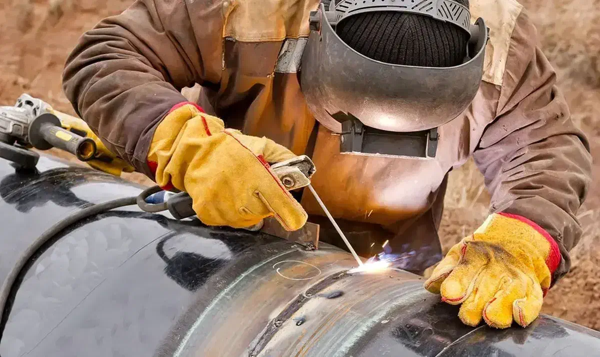 استخدام جوشکار و برشکار تانکر سازی (تهران/خاوران)|استخدام صنعتی، فنی، مهندسی|خاوران, |دیوار