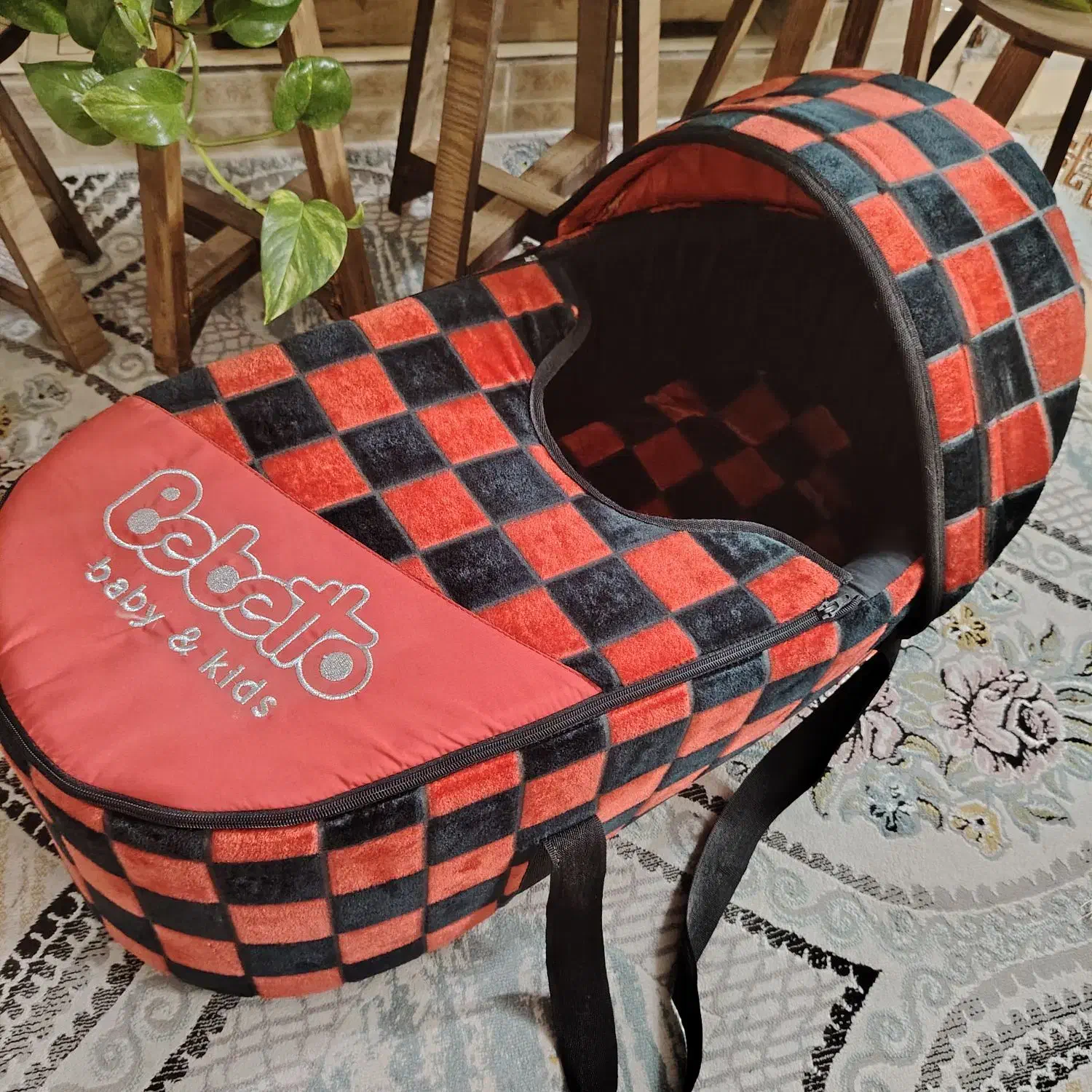 کریر نوزاد و ساک حمل|اسباب و اثاث بچه|نیشابور, کوی یغما|دیوار