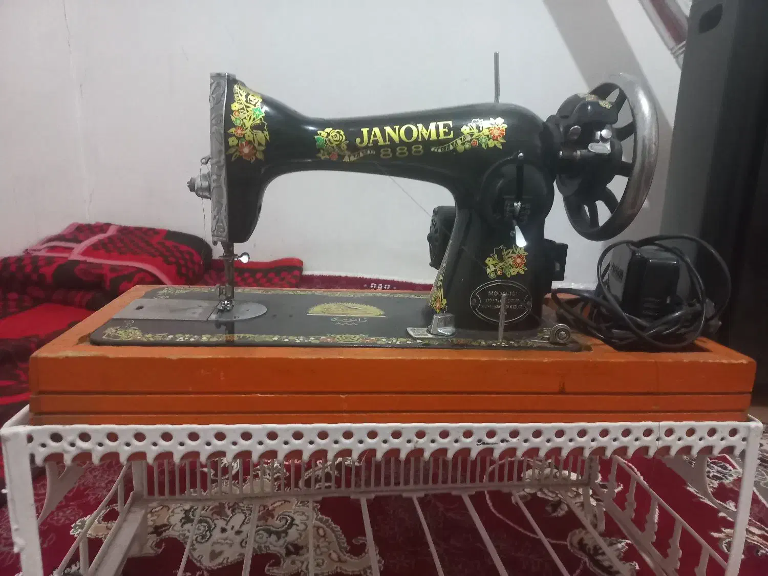 چرخ خیاطی شیر نشان برقی|چرخ خیاطی و ریسندگی|نقده, |دیوار