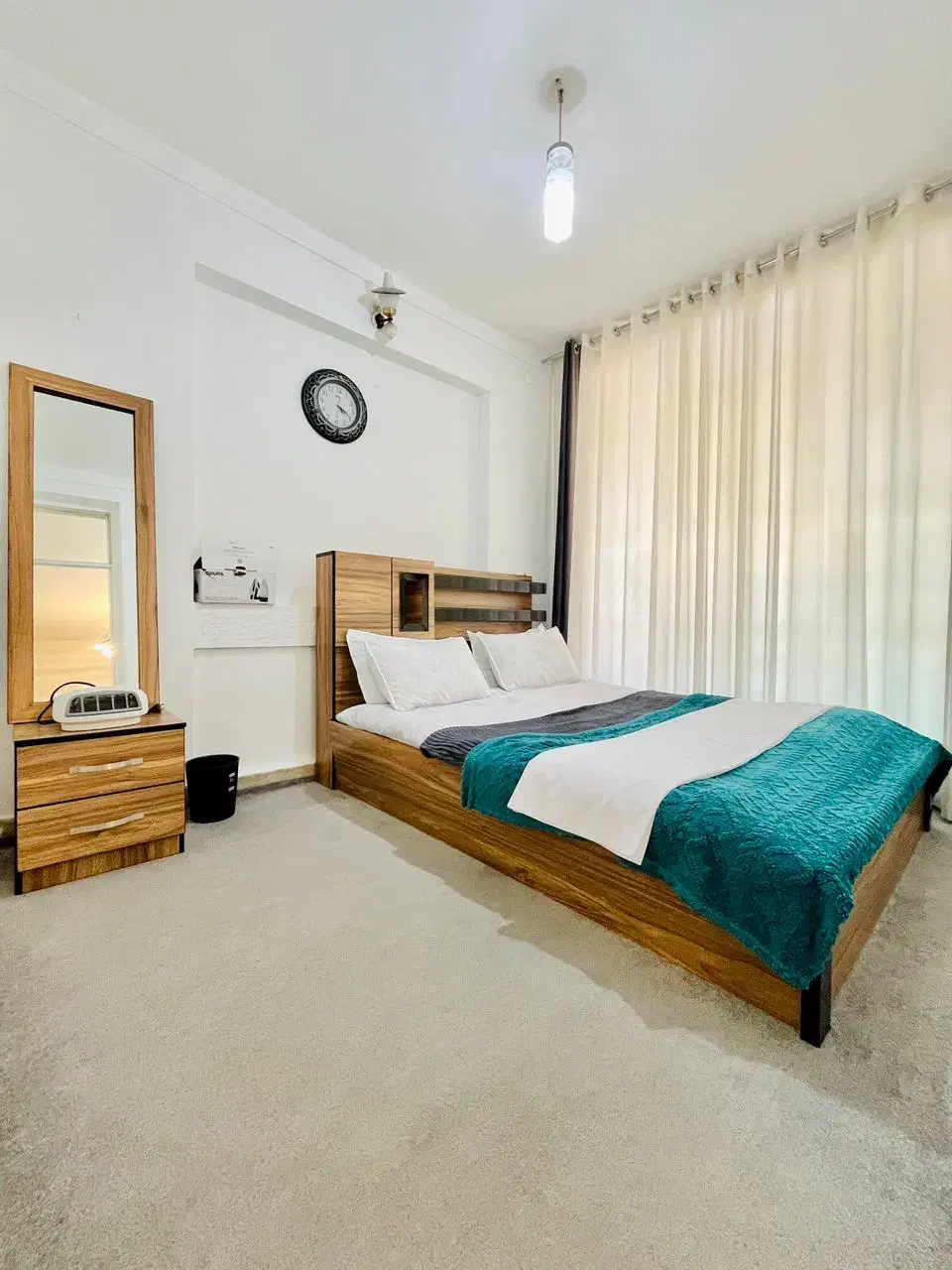 اجاره روزانه خانه مبله|اجارهٔ کوتاهمدت آپارتمان و سوئیت|شیراز, شهرک ایثار|دیوار