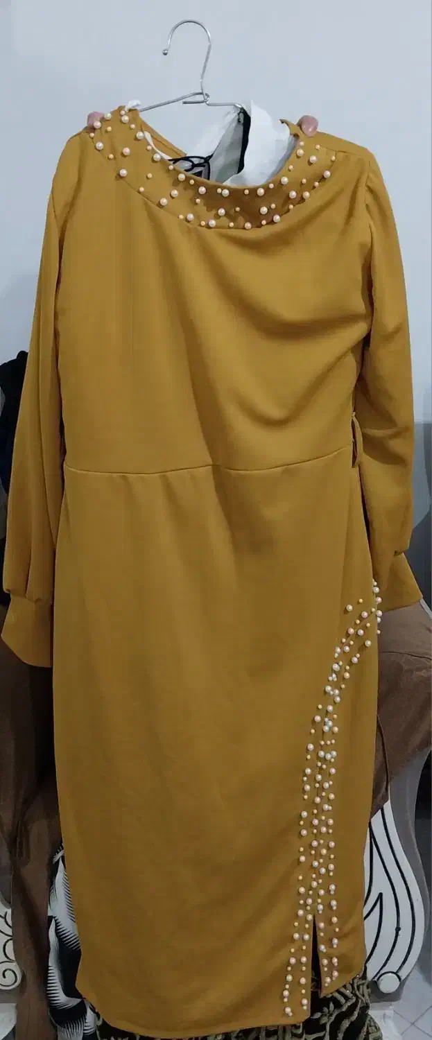 لباس مجلسی|لباس|سنگر, |دیوار