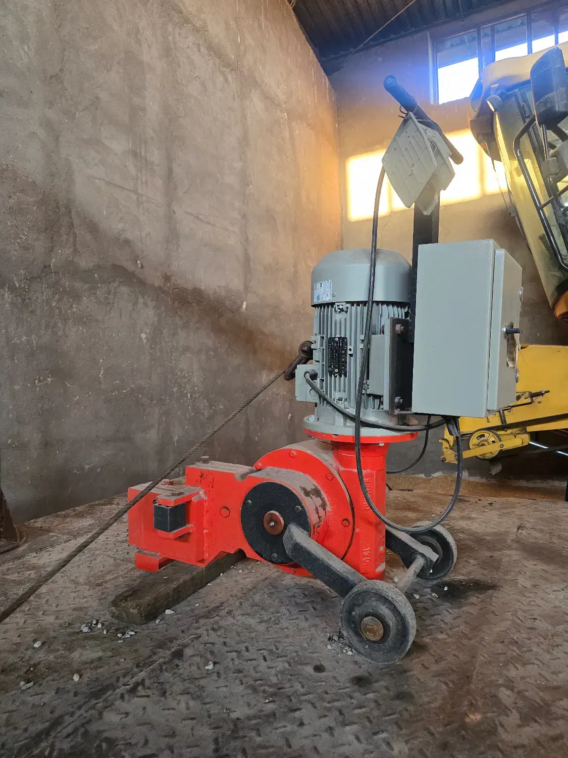 خاموت زن و قیچی میلگرد|ماشینآلات صنعتی|اهواز, شهرک توسعه نیشکر|دیوار