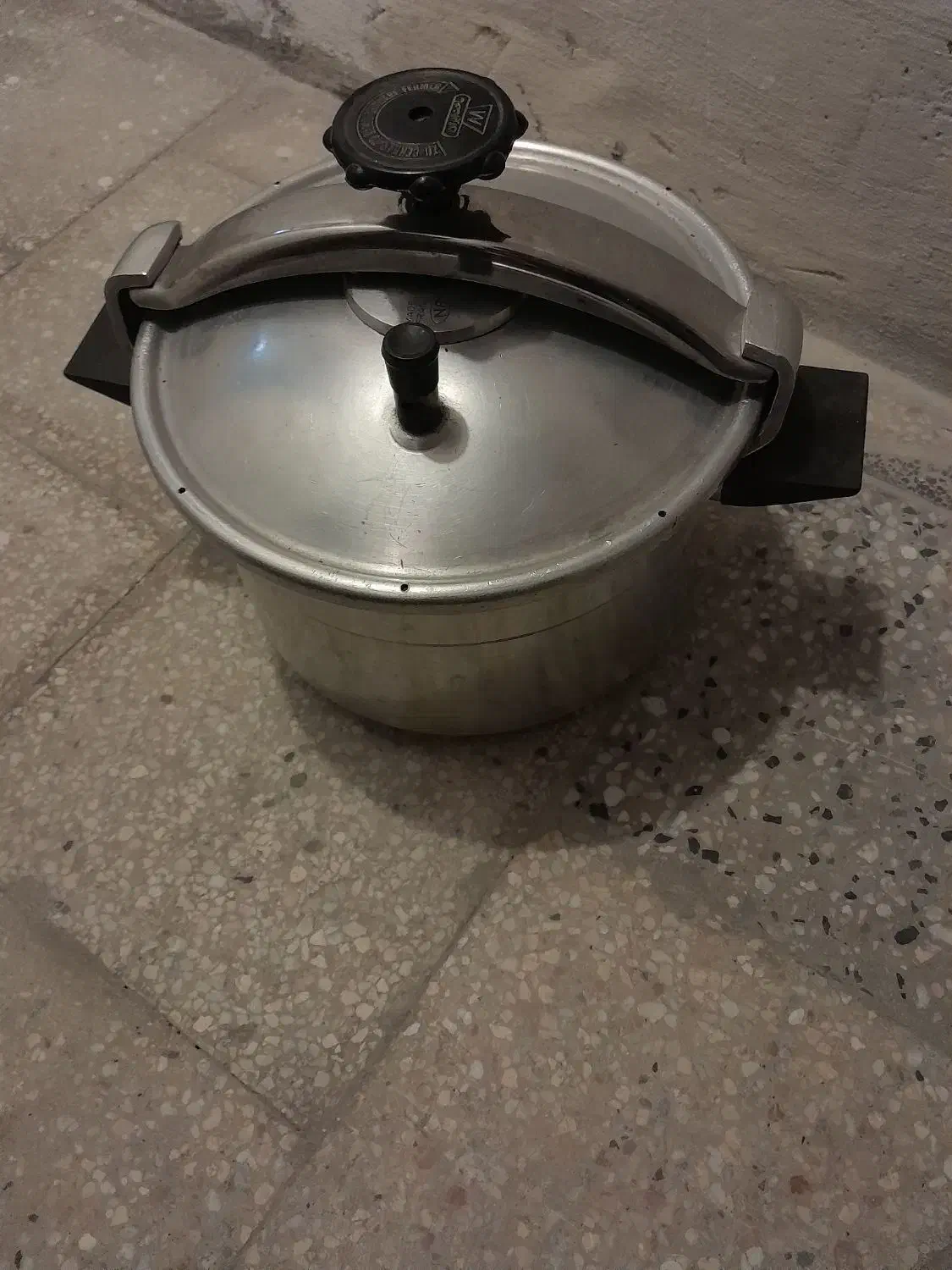 زودپر سب|ظروف پخت‌وپز|یزد, |دیوار