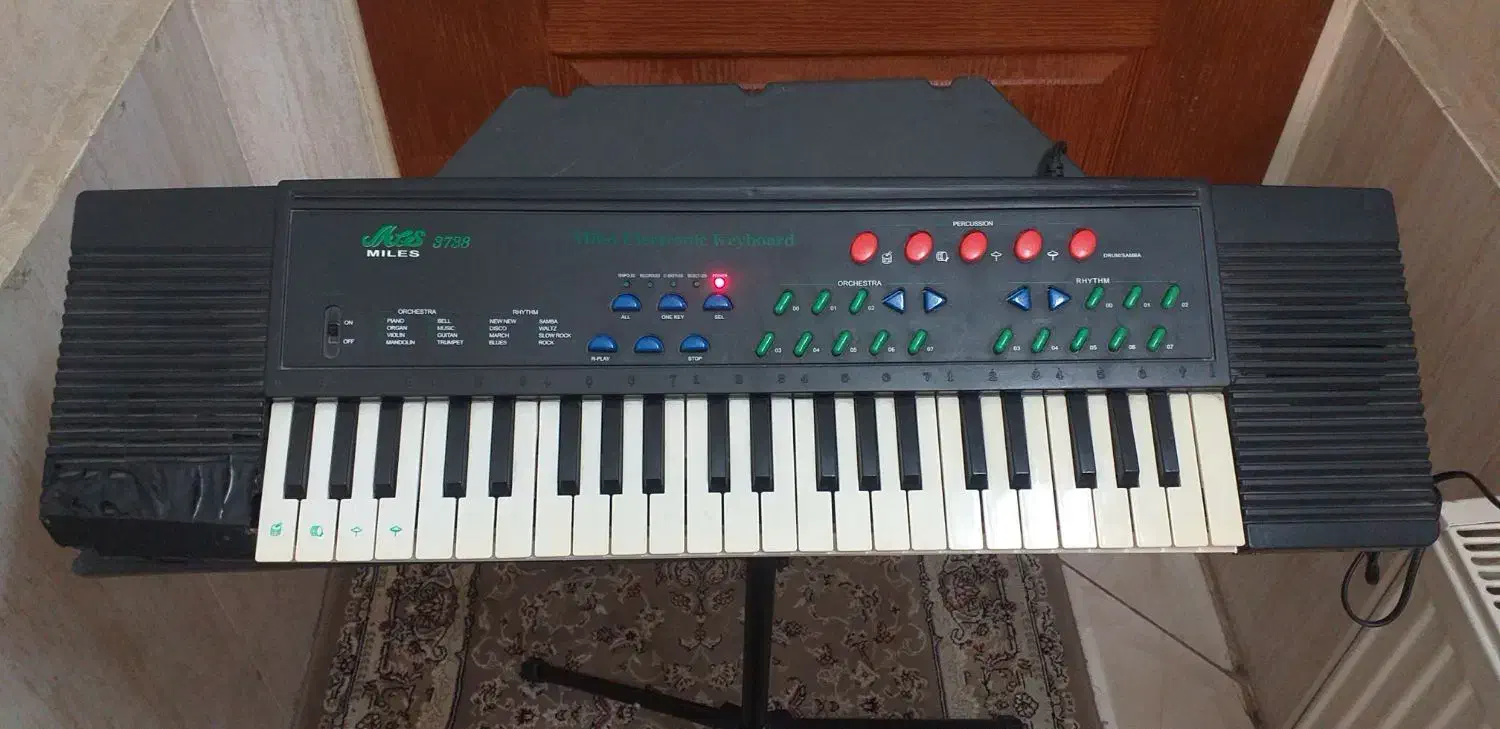 ارگ|پیانو، کیبورد، آکاردئون|مشکیندشت, |دیوار