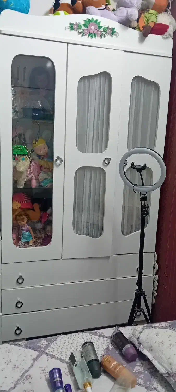 سرویس تخت، میز توالت و کمد|تخت و سرویس خواب|مشهد, شهرک رازی (شهرک غرب)|دیوار